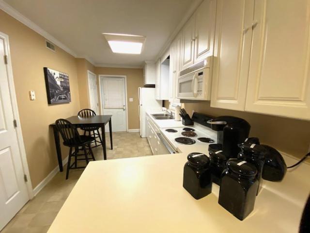 Trendy 2Bed 2 Bath Villa In The Village With King Bed Raleigh Eksteriør bilde
